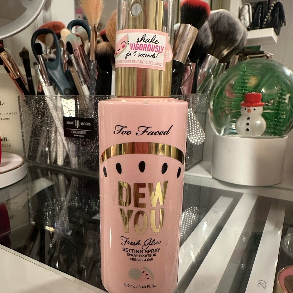 (SOLD)Too Faced Dew You Fresh Glow Setting Spray